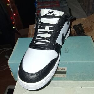 Nike Men's Black and White Sneakers New Without Box Never Worn
